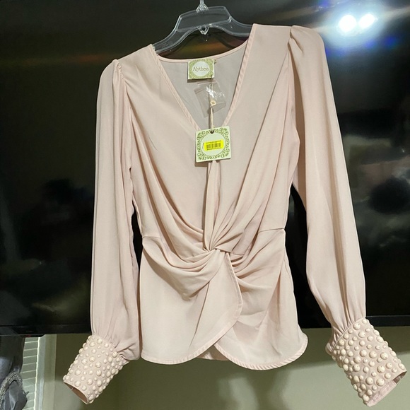 Alythea V-Neck Gathered Knot Jeweled Cuff Top - Picture 6 of 10